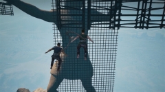 链在一起Chained Together图1