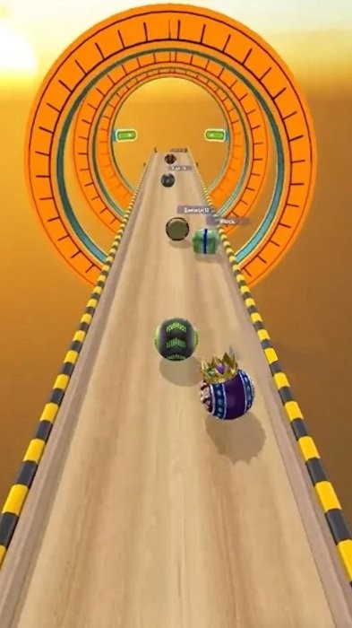 天空滚动的球球图1