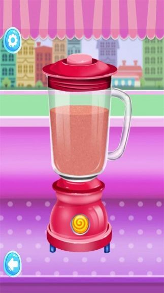 女生做饭做果汁图1